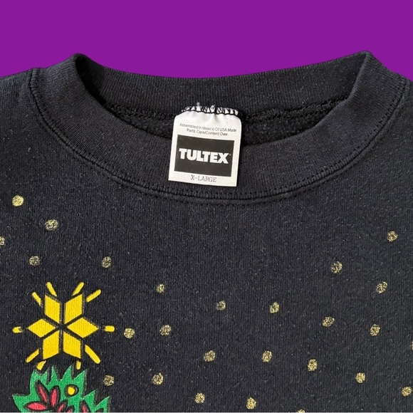 Y2K Christmas Teddy Bear Sweatshirt - Picture 4 of 4